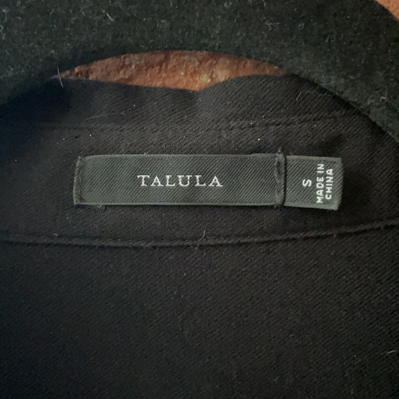 SOLD ✅ Aritzia Black Button Down Shirt - Picture 3 of 4